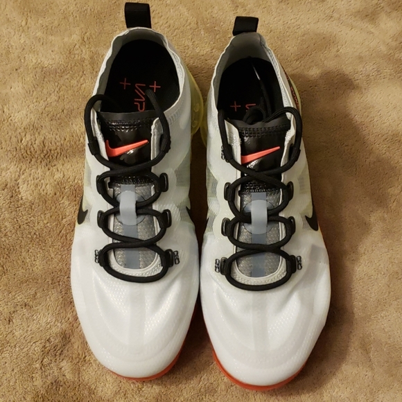 Nike Air VaporMax 2019 'Neon Collection' - Picture 3 of 4